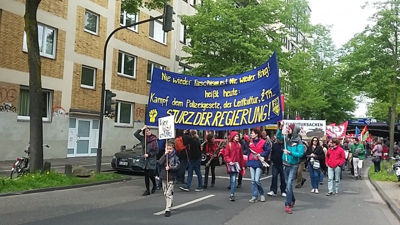 FDJ auf der DGB-Demo in Köln